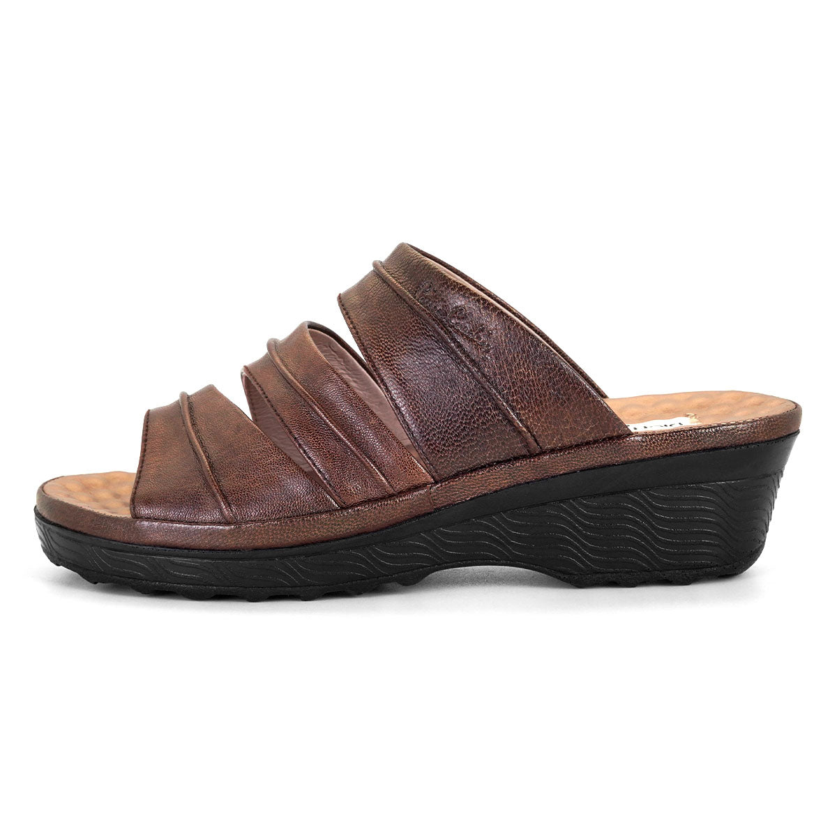 Pierre Cardin รองเท้าผู้หญิง รองเท้าแตะ รองเท้าแตะส้นแบน นุ่มสบาย ผลิตจากหนังแท้ สีน้ำตาล รุ่น22SS254