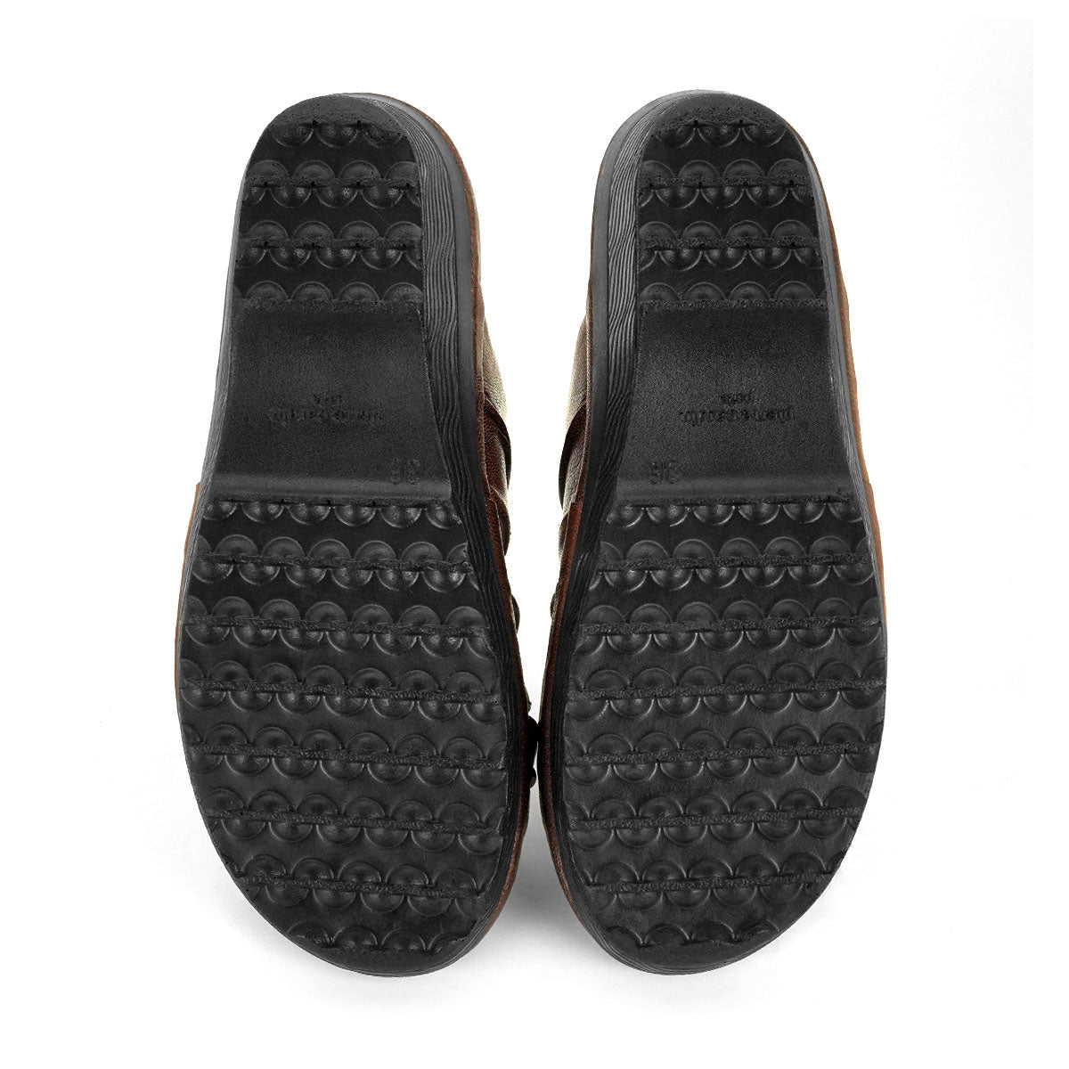 Pierre Cardin รองเท้าผู้หญิง รองเท้าแตะ รองเท้าแตะส้นแบน นุ่มสบาย ผลิตจากหนังแท้ สีน้ำตาล รุ่น22SS254