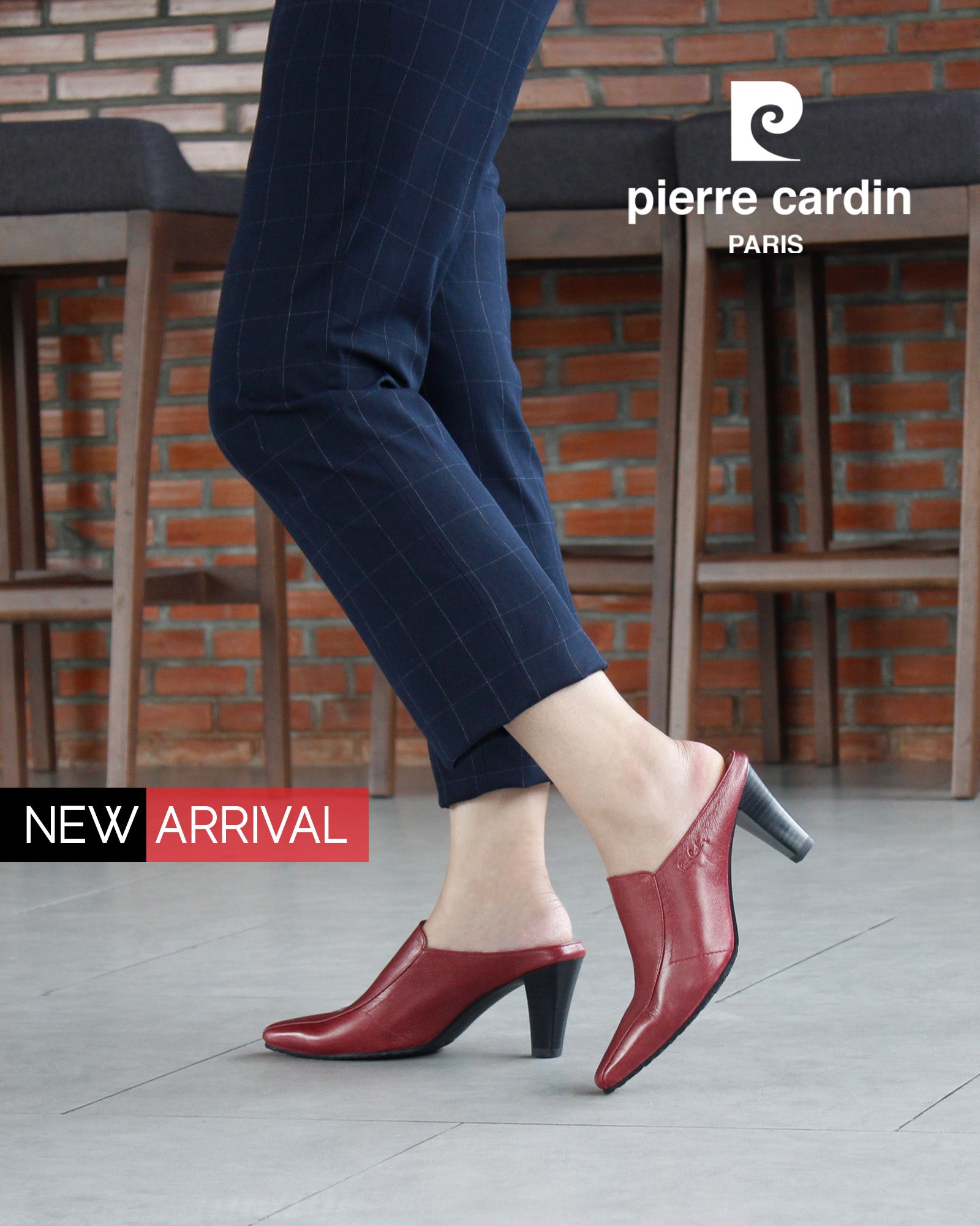 Pierre Cardin มิวส์ส้นสูงสีแดง รุ่น 23SC302