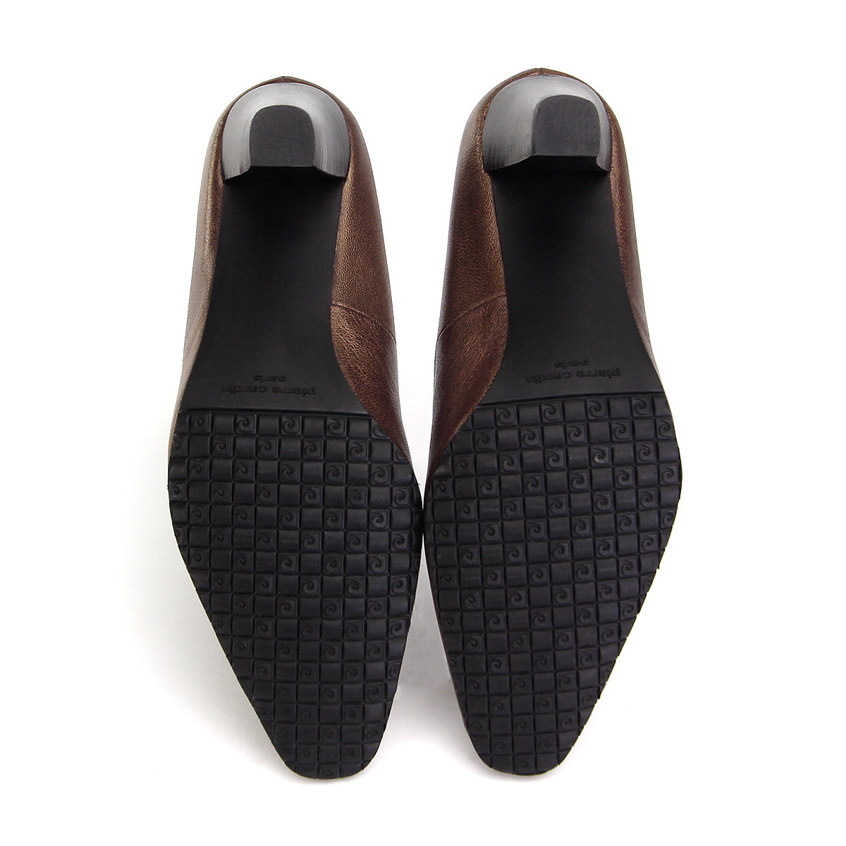 Pierre Cardin รองเท้าผู้หญิง รองเท้าส้นสูง รองเท้าส้นสูงทรง Pump นุ่มสบาย ผลิตจากหนังแท้ สีบรอนซ์ทอง ไซส์ 23WD314