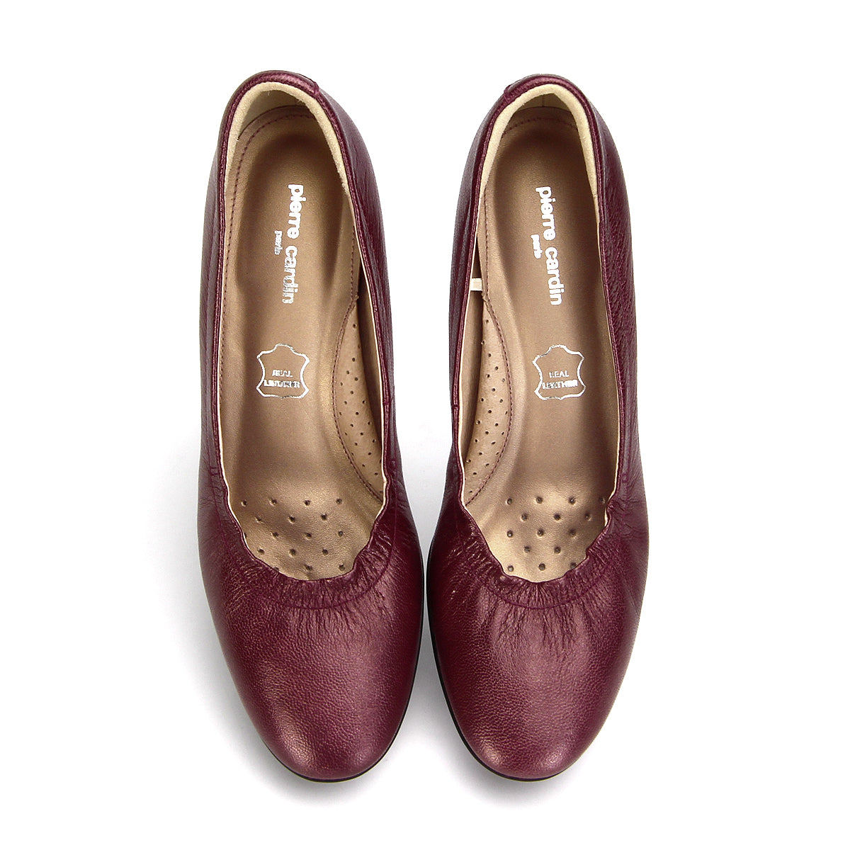 Pierre Cardin รองเท้าผู้หญิง รองเท้าส้นสูง รองเท้าส้นสูงทรง Pump นุ่มสบาย ผลิตจากหนังแท้ สีดำเงา รุ่น 24SD323