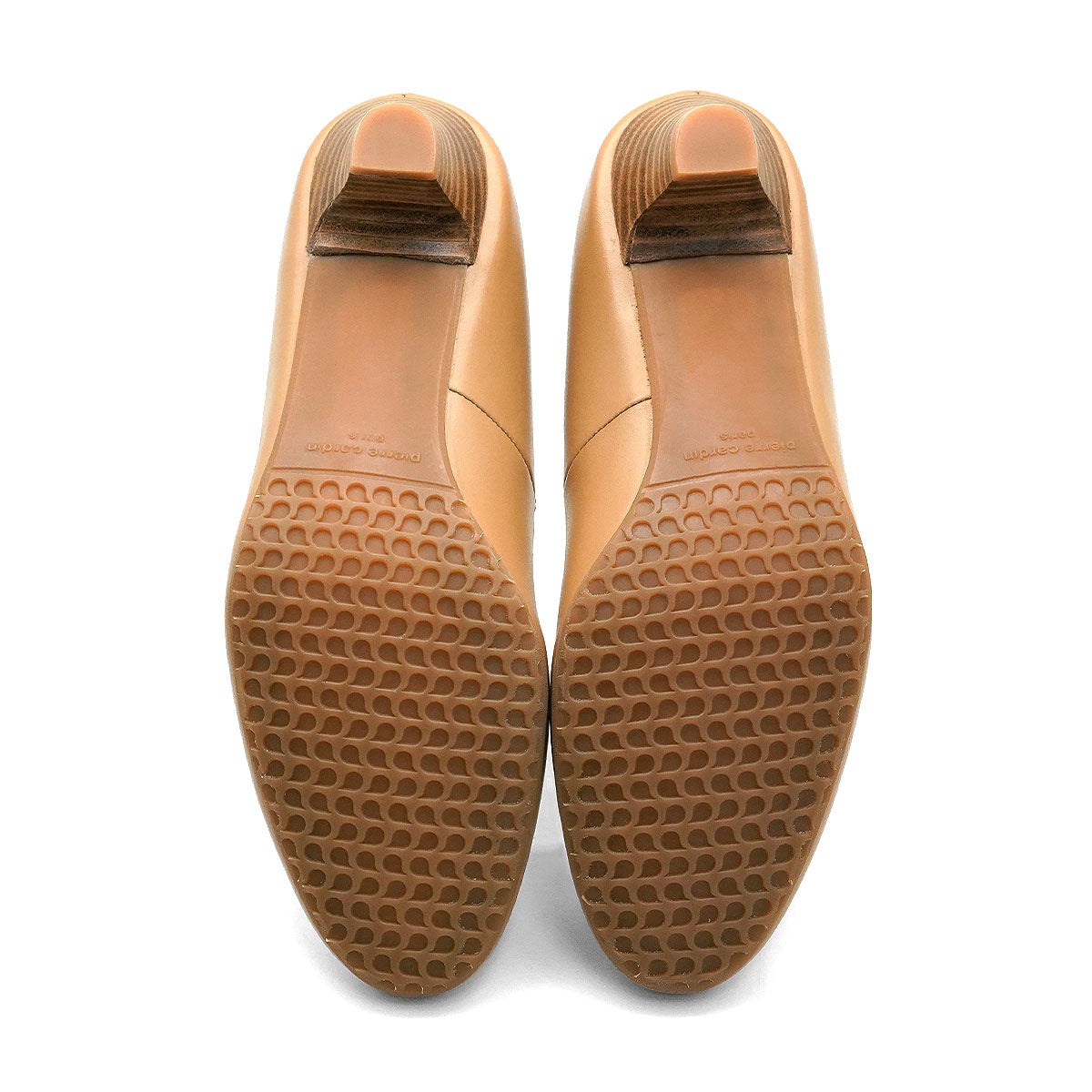 Pierre Cardin รองเท้าผู้หญิง รองเท้าส้นสูง นุ่มสบาย ผลิตจากหนังแท้ สีน้ำตาลอ่อน รุ่น 26WD422