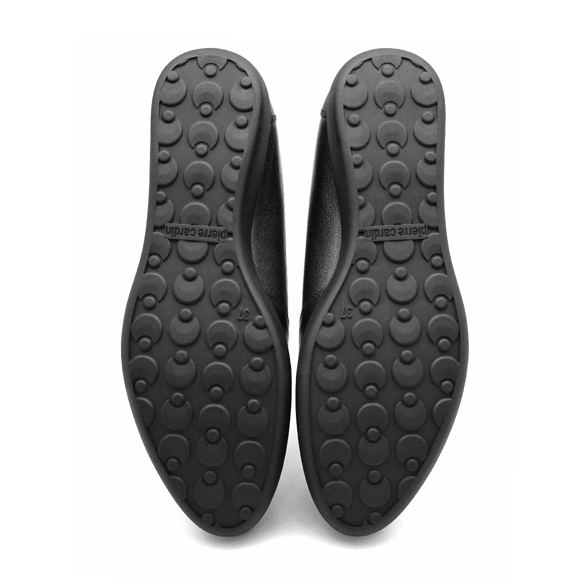 Pierre Cardin รองเท้าผู้คัทชูหญิง ส้นแบน นุ่มสบาย ผลิตจากหนังแท้ สีดำ รุ่น 27WC455
