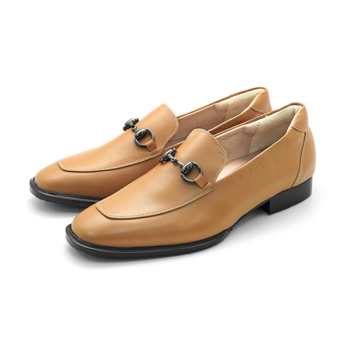 Pierre Cardin รองเท้าคัทชูผู้หญิง ส้นแบน ผลิตจากหนังแท้ สีดำ รุ่น 30TC113