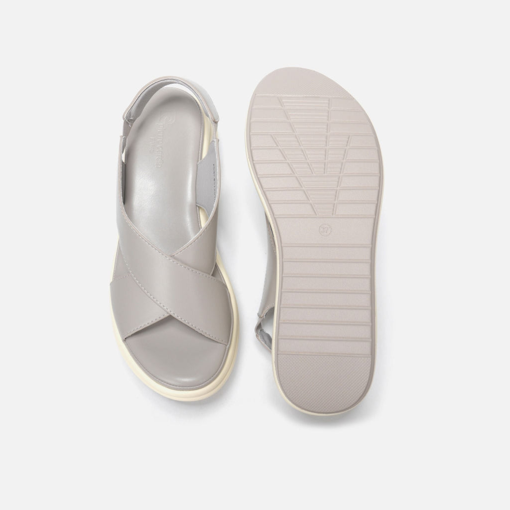 รองเท้าแซนดัลผู้หญิง Pierre Cardin หนังนุ่ม สายรัดหลัง ส้นสูง 6 ซม. เบาและสบาย รุ่น 257