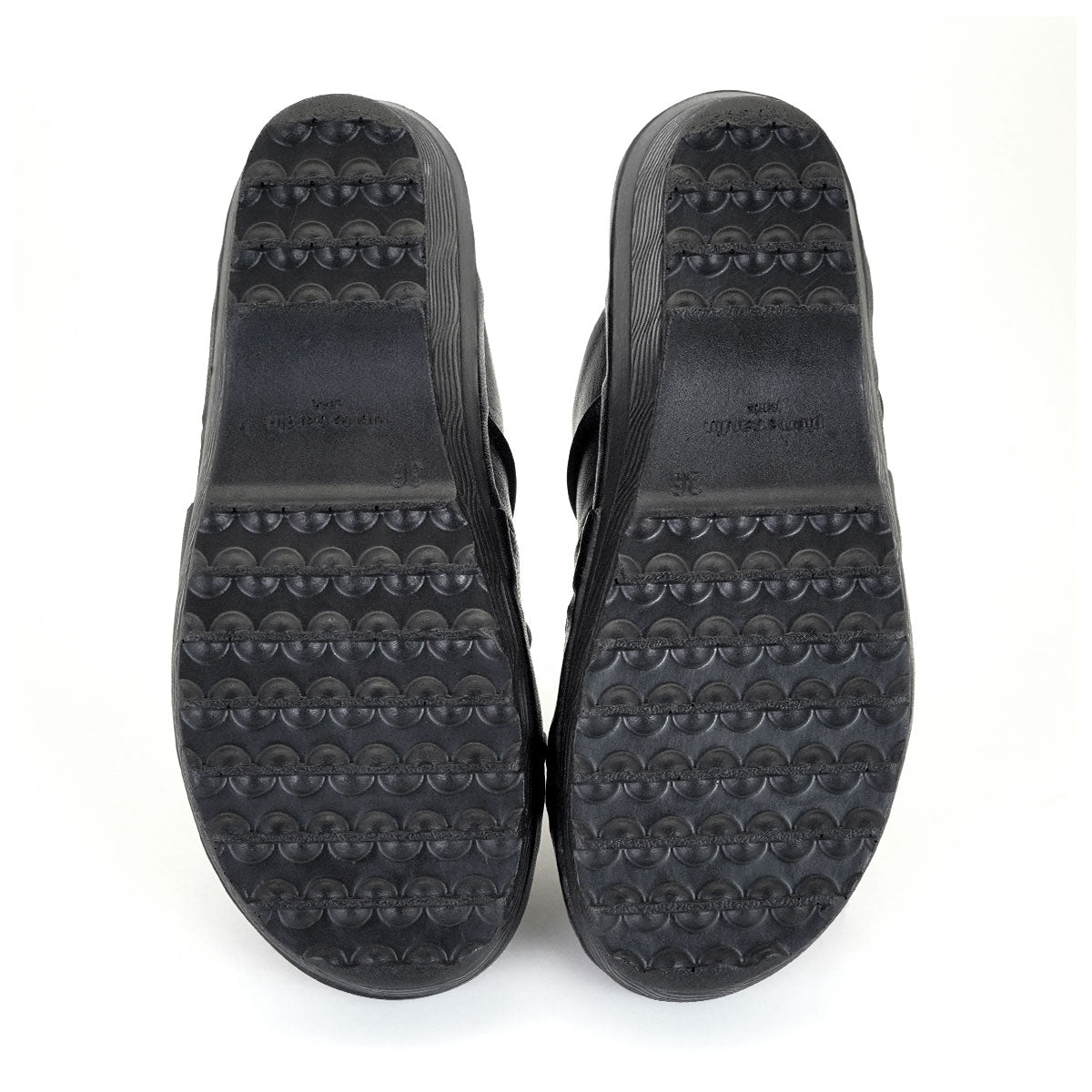 Pierre Cardin รองเท้าผู้หญิง รองเท้าแตะ รองเท้าแตะส้นแบน นุ่มสบาย ผลิตจากหนังแท้ สีน้ำตาล รุ่น22SS254