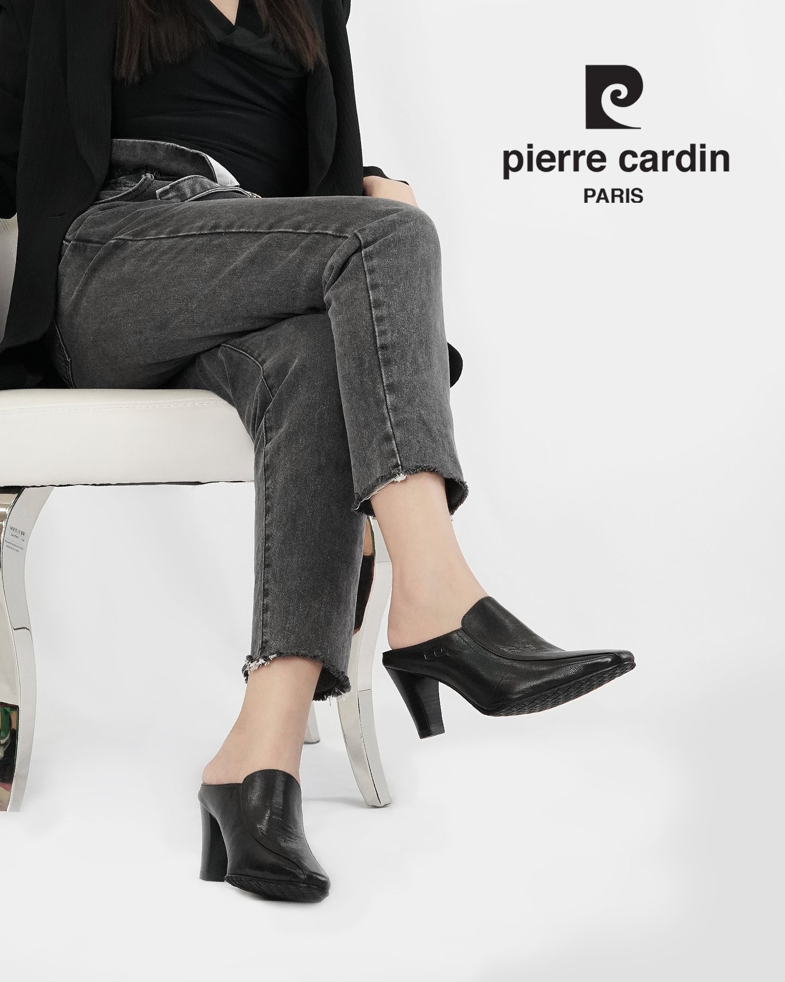 Pierre Cardin မူဆယ် အနီရောင် ဒေါက်မြင့်ဖိနပ် မော်ဒယ် 23SC302