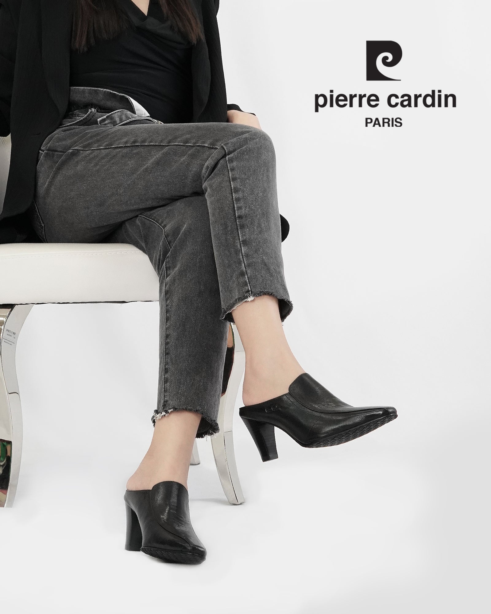 Pierre Cardin မူဆယ် အနီရောင် ဒေါက်မြင့်ဖိနပ် မော်ဒယ် 23SC302