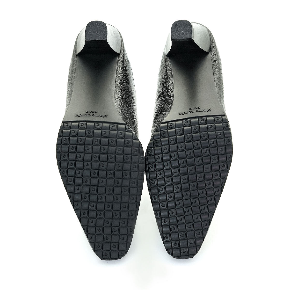 Pierre Cardin မူဆယ် အနီရောင် ဒေါက်မြင့်ဖိနပ် မော်ဒယ် 23SC302