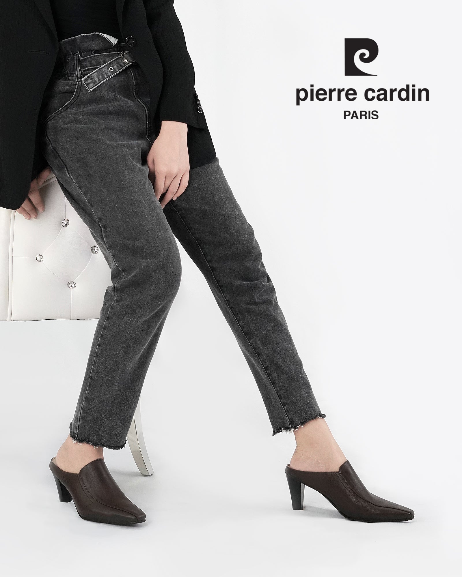 Pierre Cardin မူဆယ် အနီရောင် ဒေါက်မြင့်ဖိနပ် မော်ဒယ် 23SC302