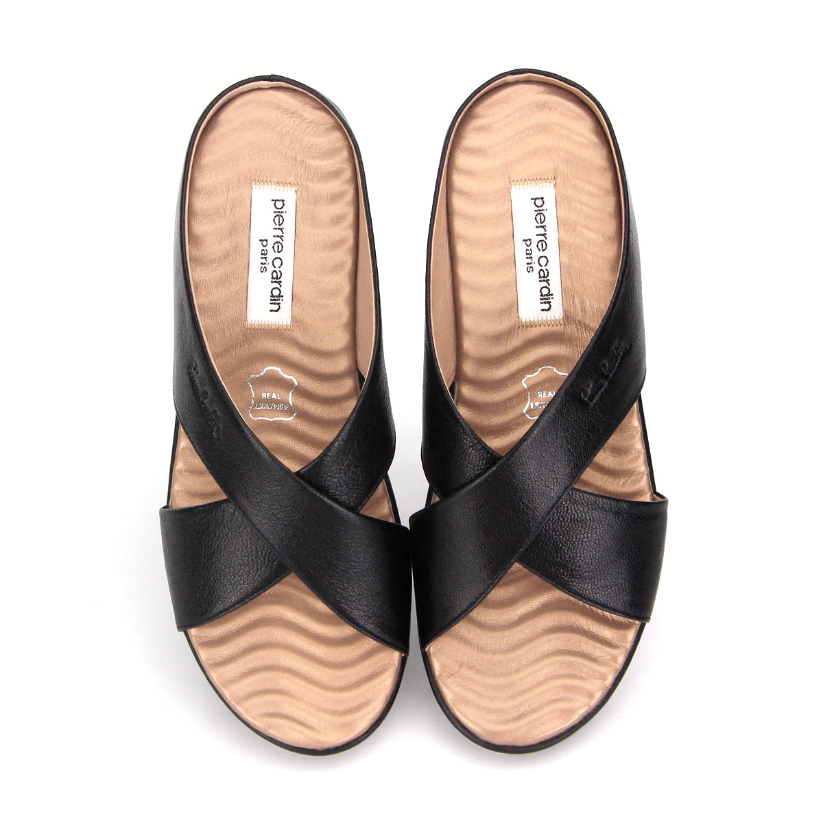 Pierre Cardin รองเท้าผู้หญิง ลำลอง ส้นแบน นุ่มสบาย ผลิตจากหนังแท้ สีดำ รุ่น 24WS362