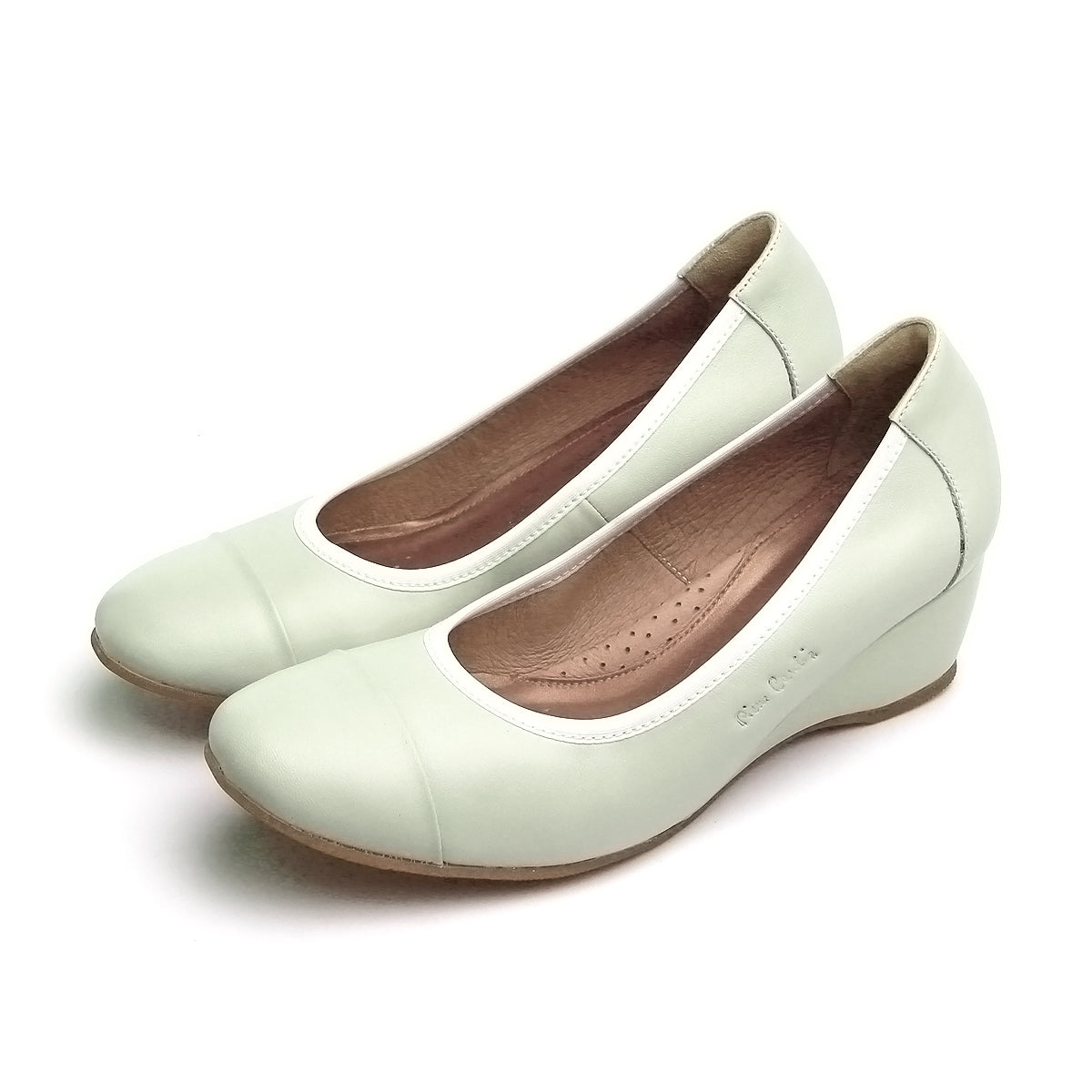 Pierre Cardin รองเท้าผู้หญิง รองเท้าส้นสูง นุ่มสบาย ผลิตจากหนังแท้ สีดำ รุ่น 27WC448