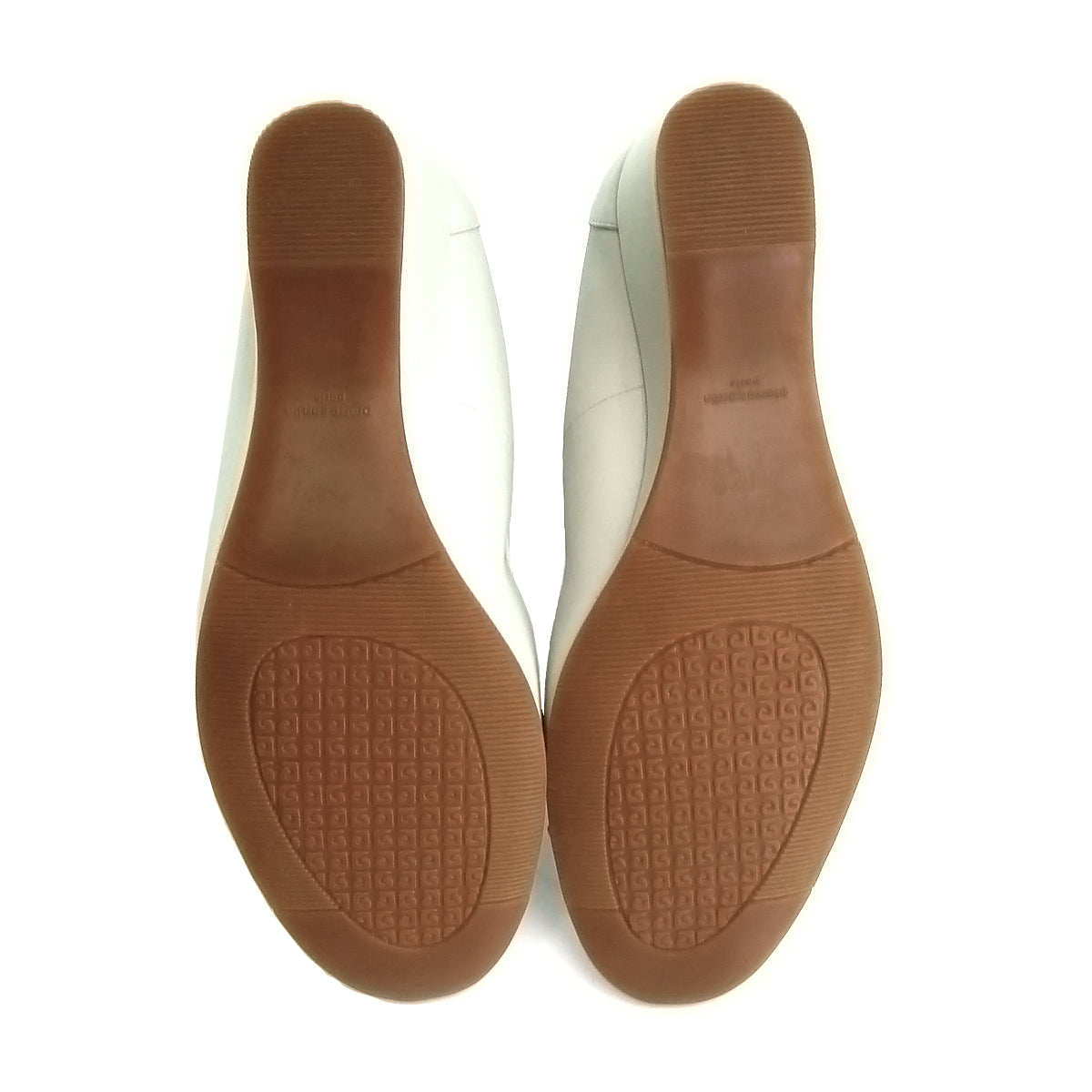 Pierre Cardin รองเท้าผู้หญิง รองเท้าส้นสูง นุ่มสบาย ผลิตจากหนังแท้ สีดำ รุ่น 27WC448