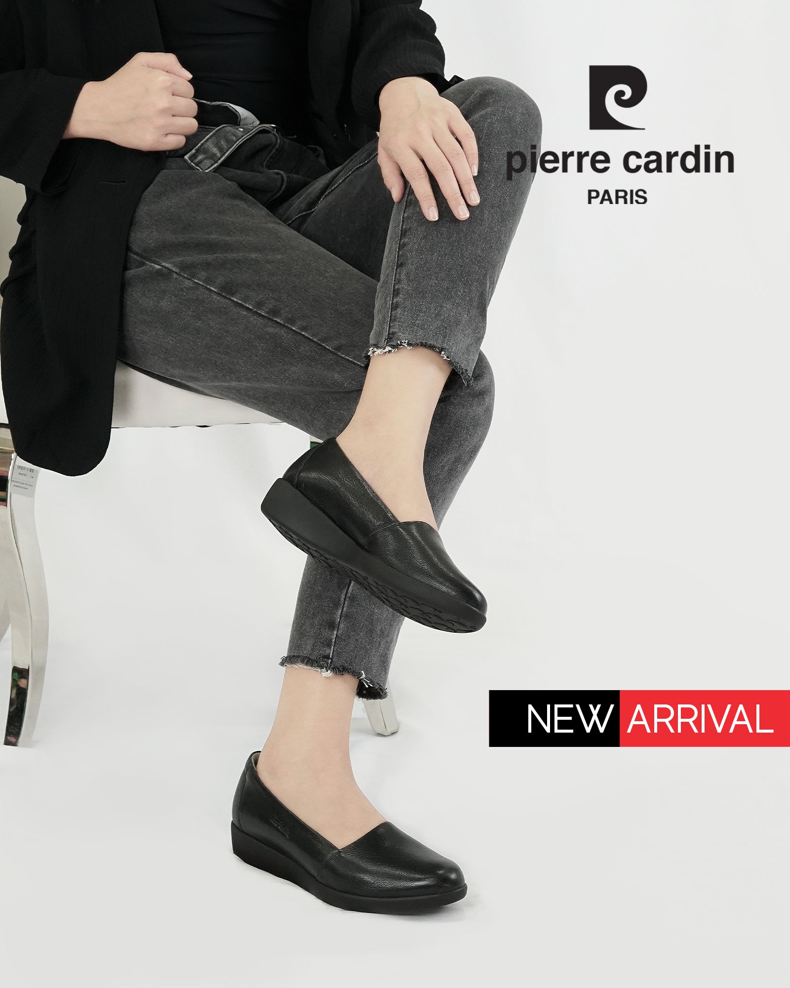 Pierre Cardin รองเท้าผู้คัทชูหญิง ส้นแบน นุ่มสบาย ผลิตจากหนังแท้ สีดำ รุ่น 27WC455
