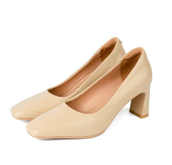 Pierre Cardin รองเท้าผู้หญิง รองเท้าส้นสูง รองเท้าส้นสูงทรง Pump นุ่มสบาย ผลิตจากหนังแท้ รุ่น 52AD130