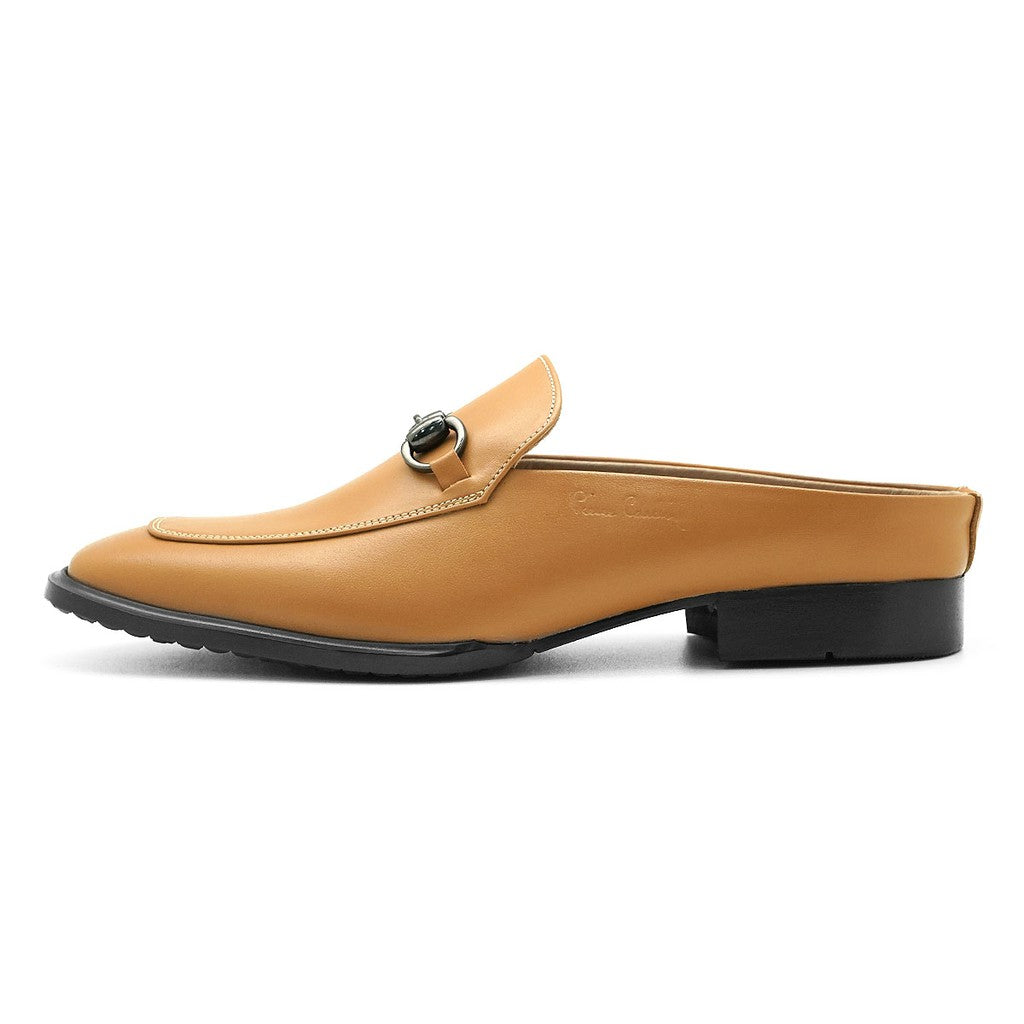 Pierre Cardin รองเท้าผู้หญิง รองเท้าส้นแบน เปิดส้น ผลิตจากหนังแท้ สีน้ำตาลอ่อน รุ่น 30TC114