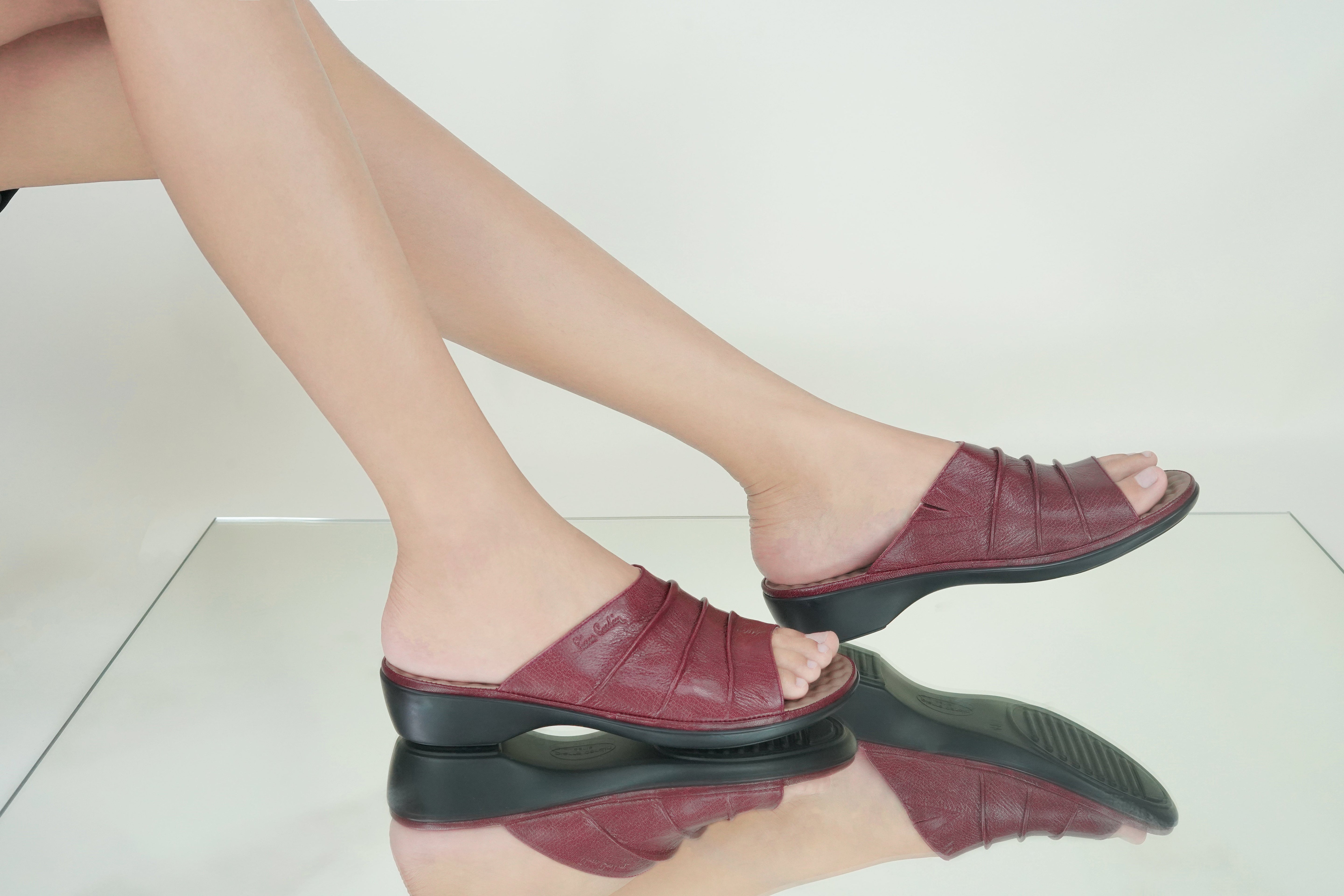 Pierre Cardin Woman Massage Sandals - 20SS230