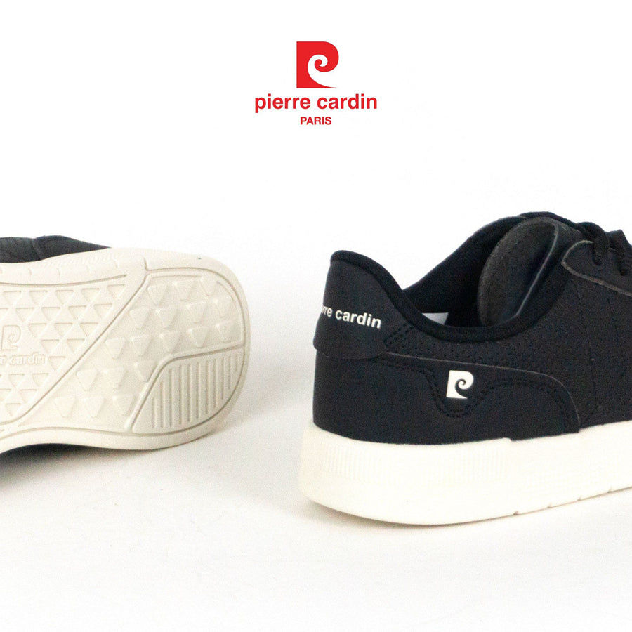 รองเท้าผู้ชาย Pierre Cardin ทำจากวัสดุน้ำหนักเบา ดีไซน์ทันสมัย มีรูระบายอากาศ พื้นยาง 909